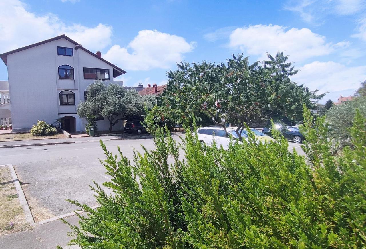 פורץ Amelie Apartments מראה חיצוני תמונה
